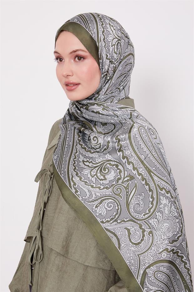 Çimen Yeşili Sarmal Hint İpeği Şal