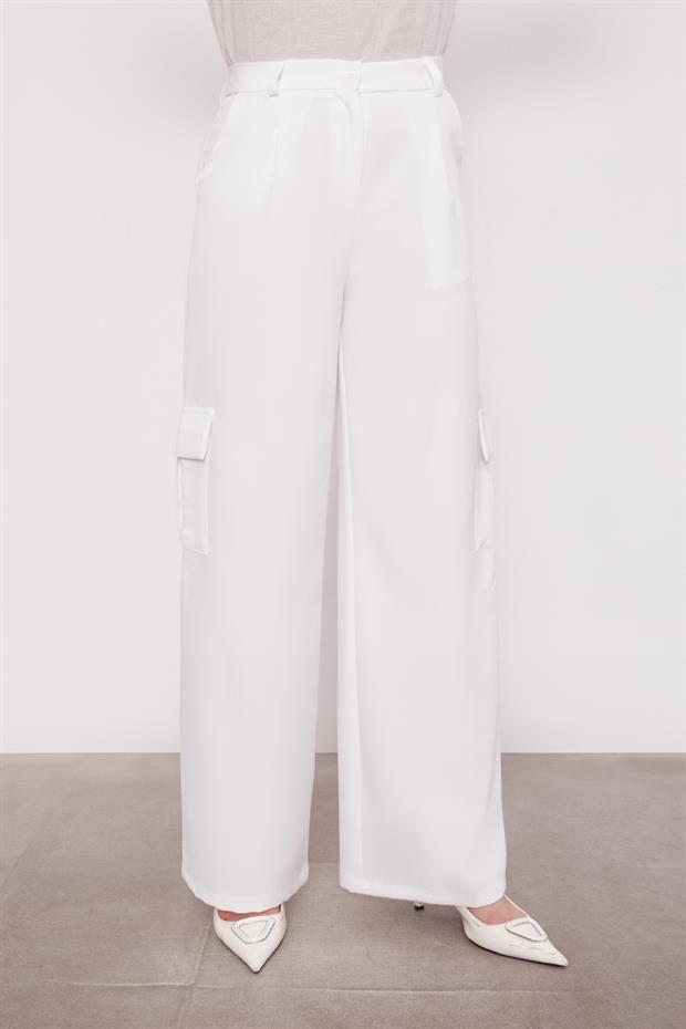 Ekru Cep Detaylı Pantolon