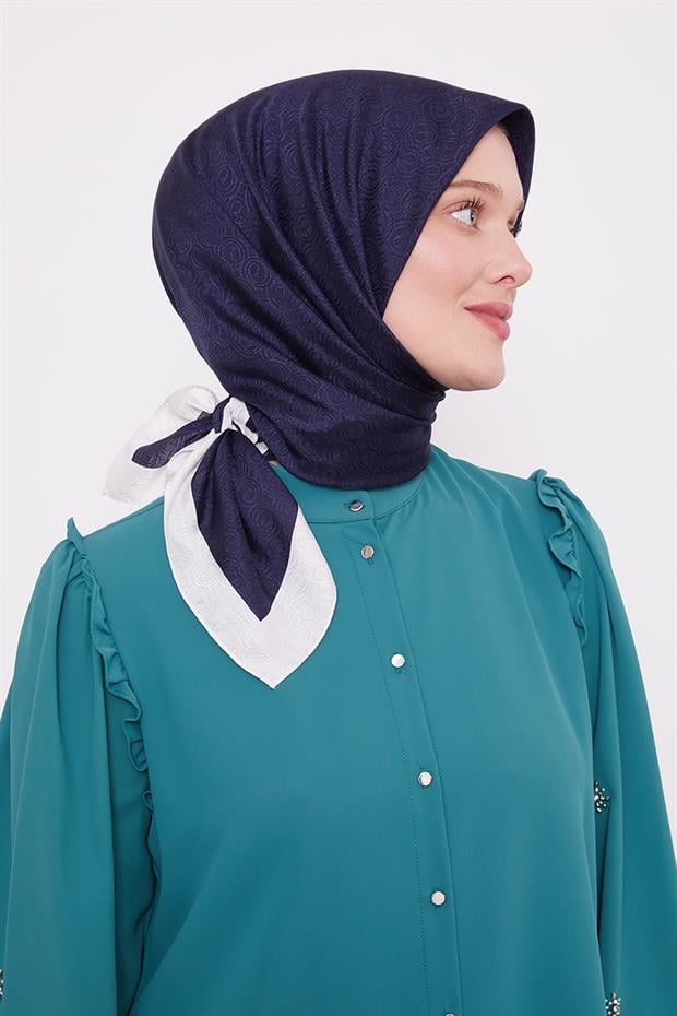 Ekru-Laci Halka Desen Monogram Eşarp