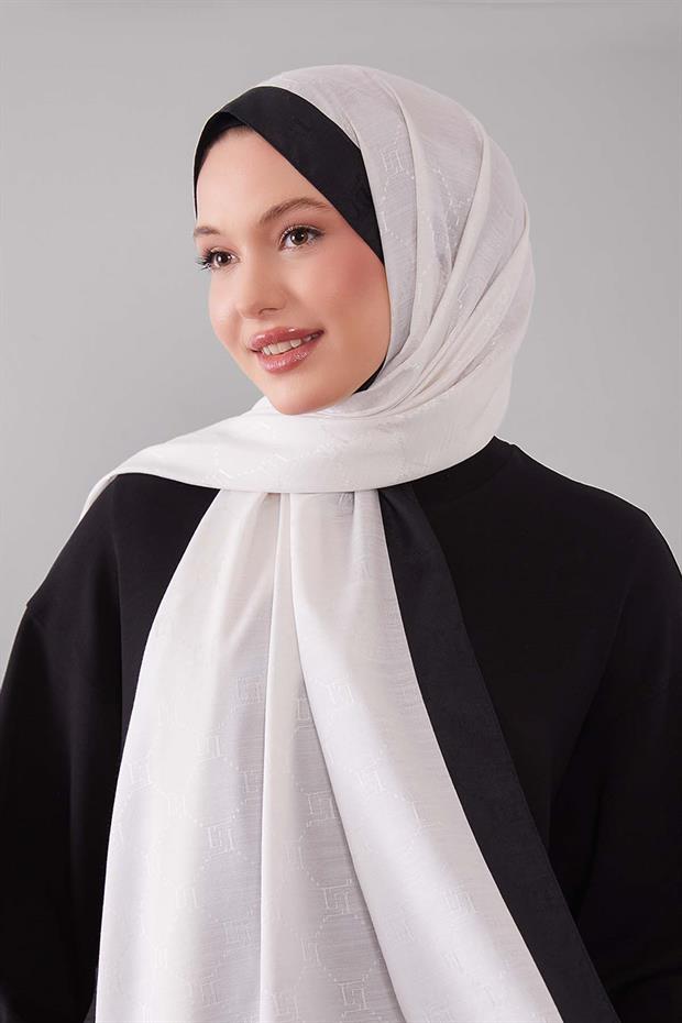 Ekru Petek İşlemeli Monogram Şal