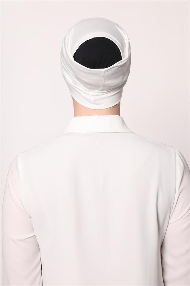 Ekru Pratik Çapraz Bone