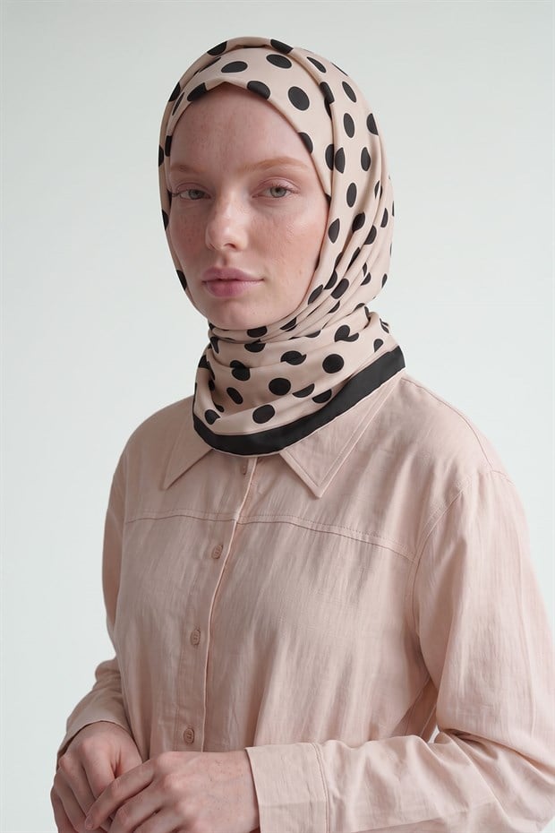 Ekru Puantiyeli Twill İpek Eşarp