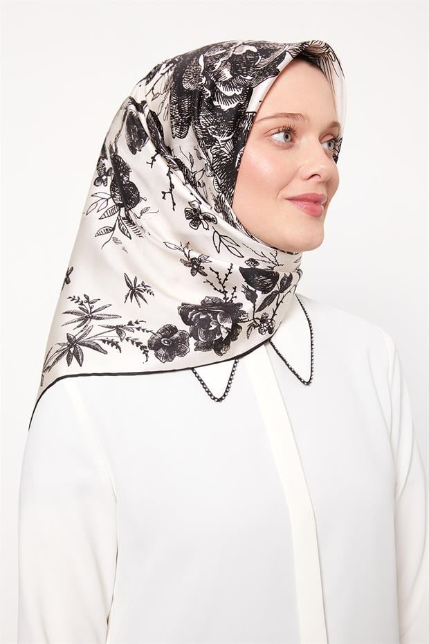 Ekru Soyut Gül Desen Twill İpek Eşarp