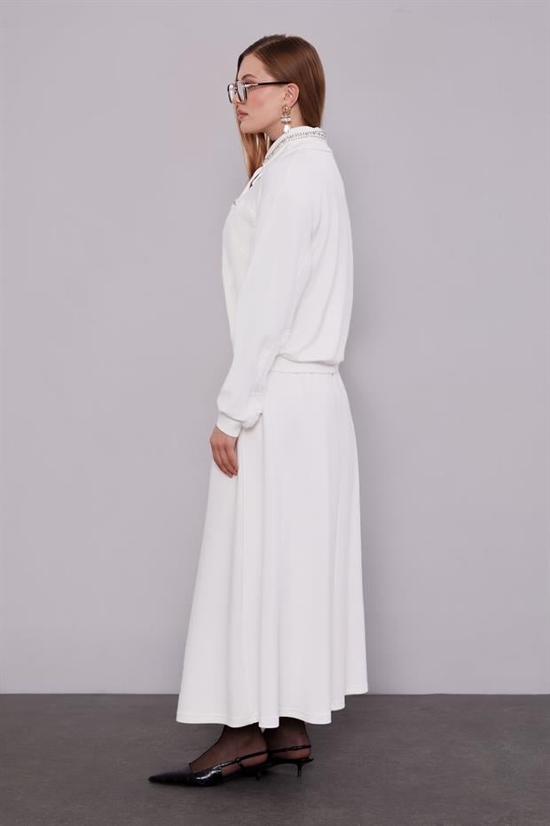 Ekru Yaka Taşlı Gül Detay Etek Takım