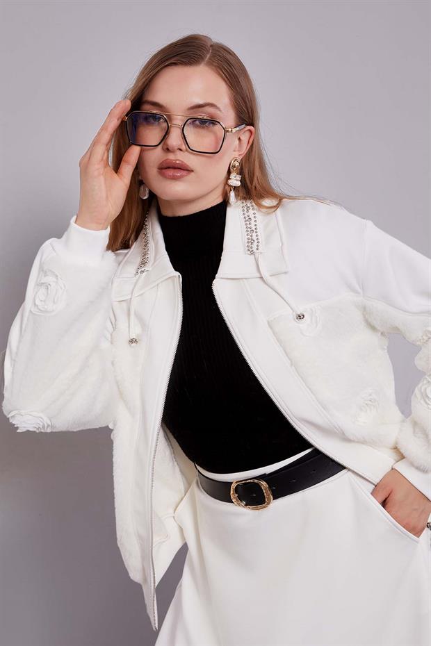 Ekru Yaka Taşlı Gül Detay Etek Takım