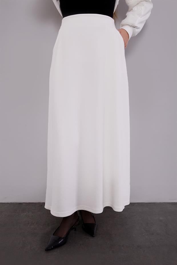 Ekru Yaka Taşlı Gül Detay Etek Takım