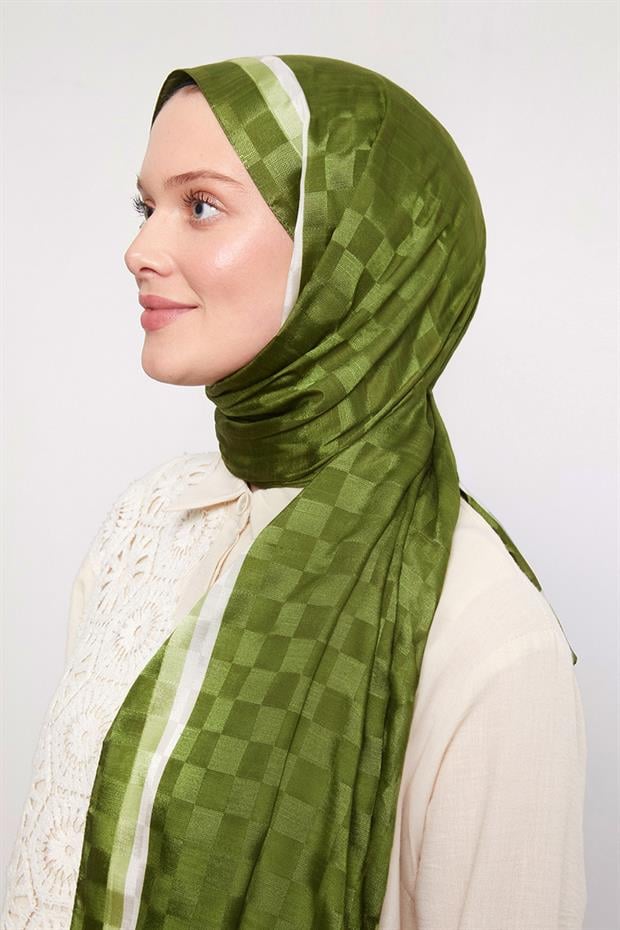 Fıstık Yeşili Çizgili Dama Desen Monogram Şal