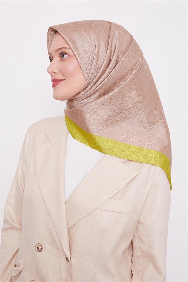 Fıstık Yeşili Halka Desen Monogram Eşarp