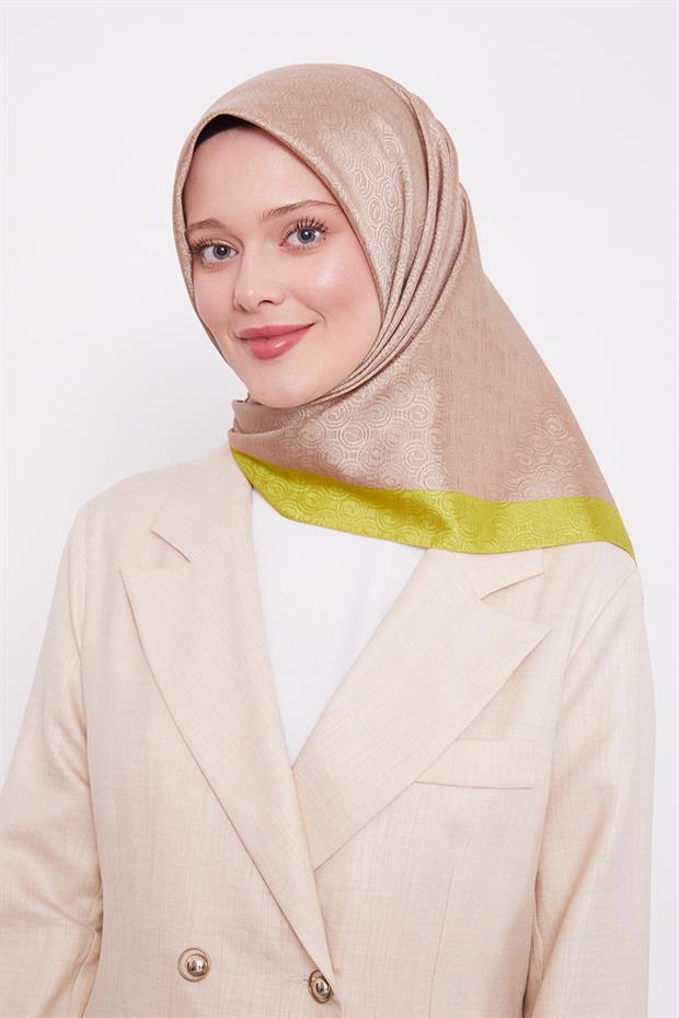Fıstık Yeşili Halka Desen Monogram Eşarp