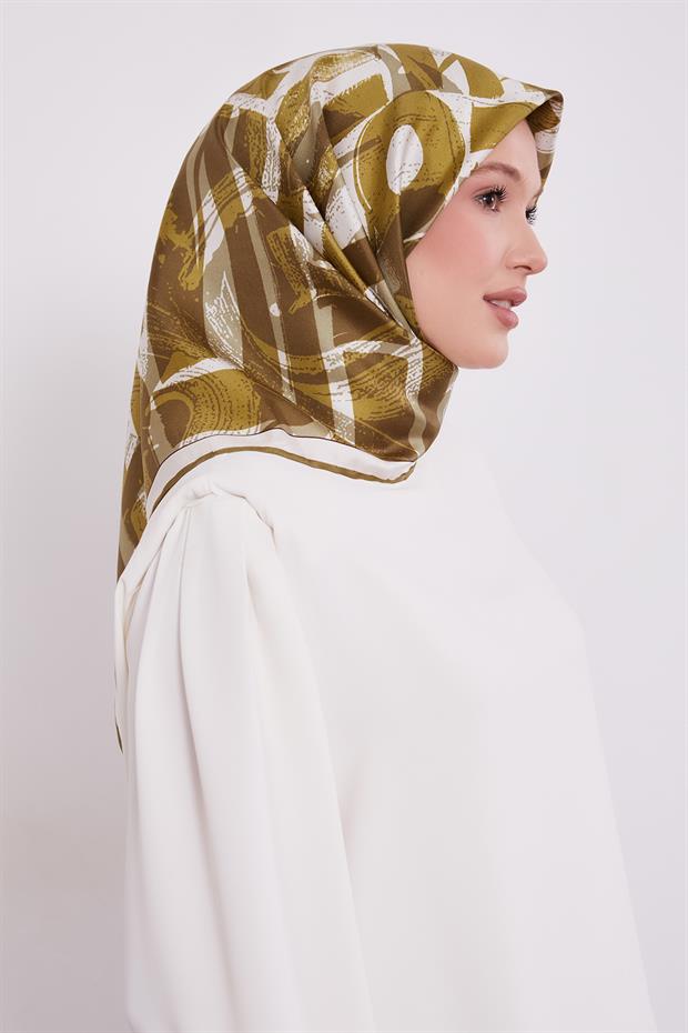 Fıstık Yeşili Harf Baskılı Twill İpek Eşarp