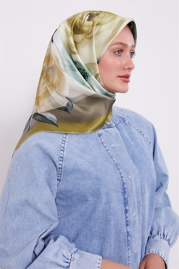 Fıstık Yeşili Soft Çiçek Desen Sura İpek Eşarp