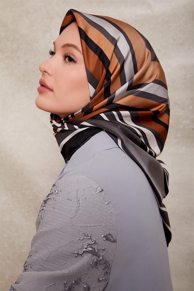 Füme Kare Desen Twill İpek Eşarp