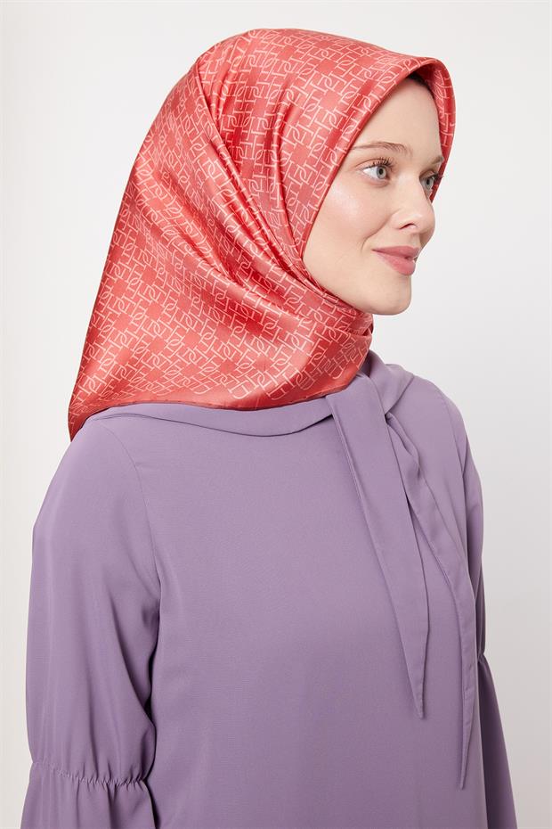 Fuşya Çizgili Sarmal Desen Twill İpek Eşarp