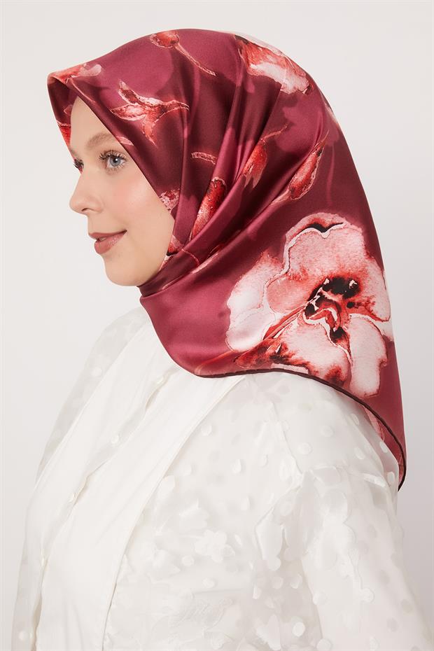 Fuşya Lotus Çiçek Twill İpek Eşarp