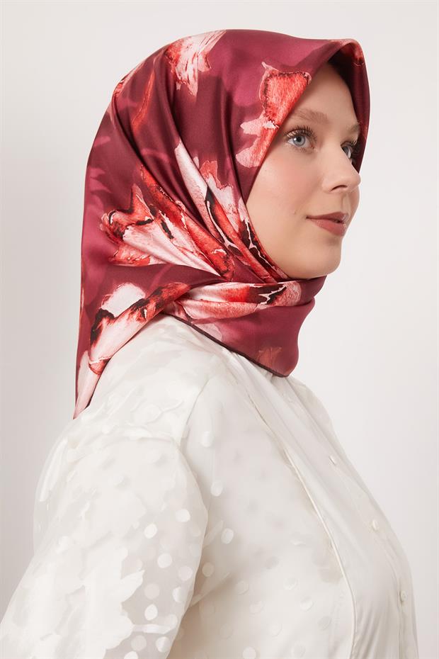 Fuşya Lotus Çiçek Twill İpek Eşarp