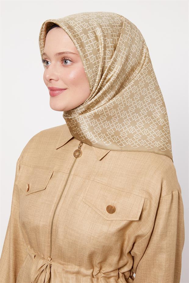 Gold Çizgili Sarmal Desen Twill İpek Eşarp