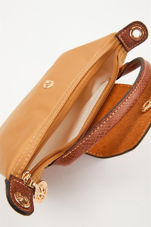 Gold Deri Kapak Detaylı El Çantası