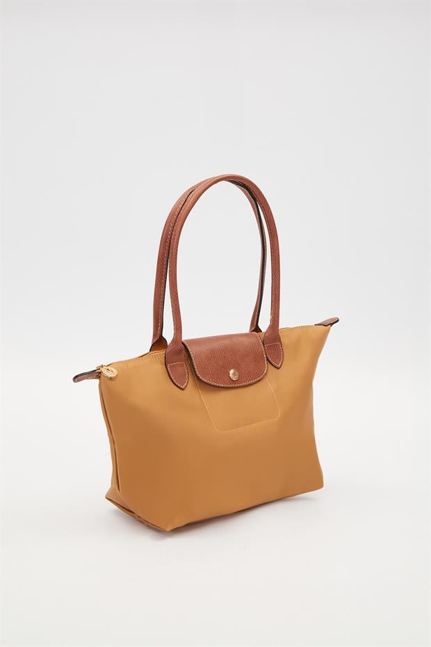 Gold Deri Kapaklı Uzun Askılı Omuz Çantası