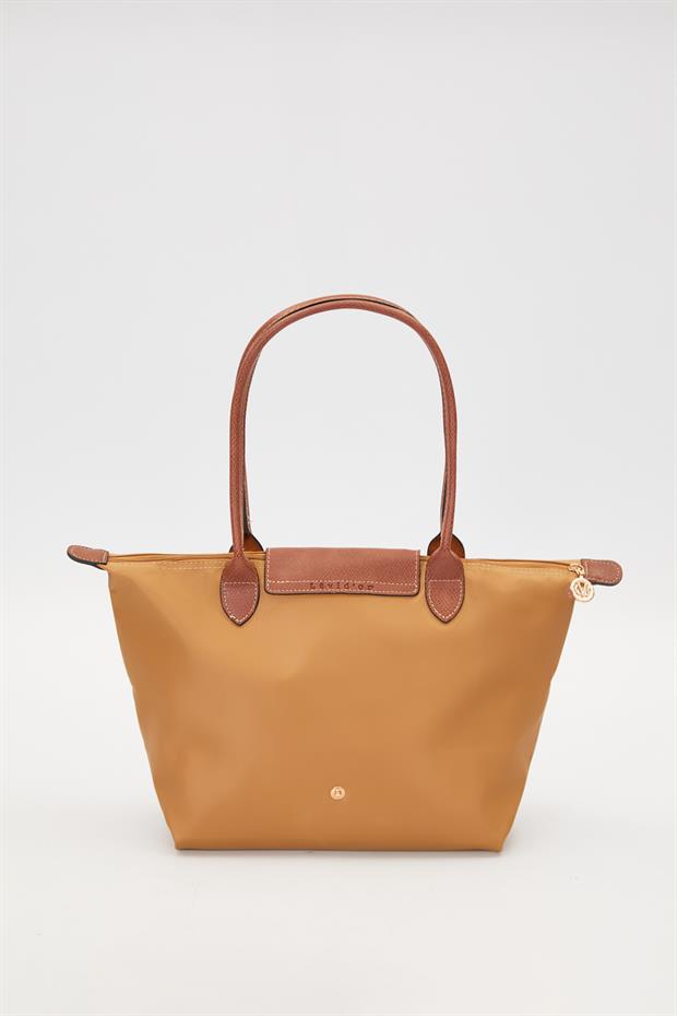 Gold Deri Kapaklı Uzun Askılı Omuz Çantası