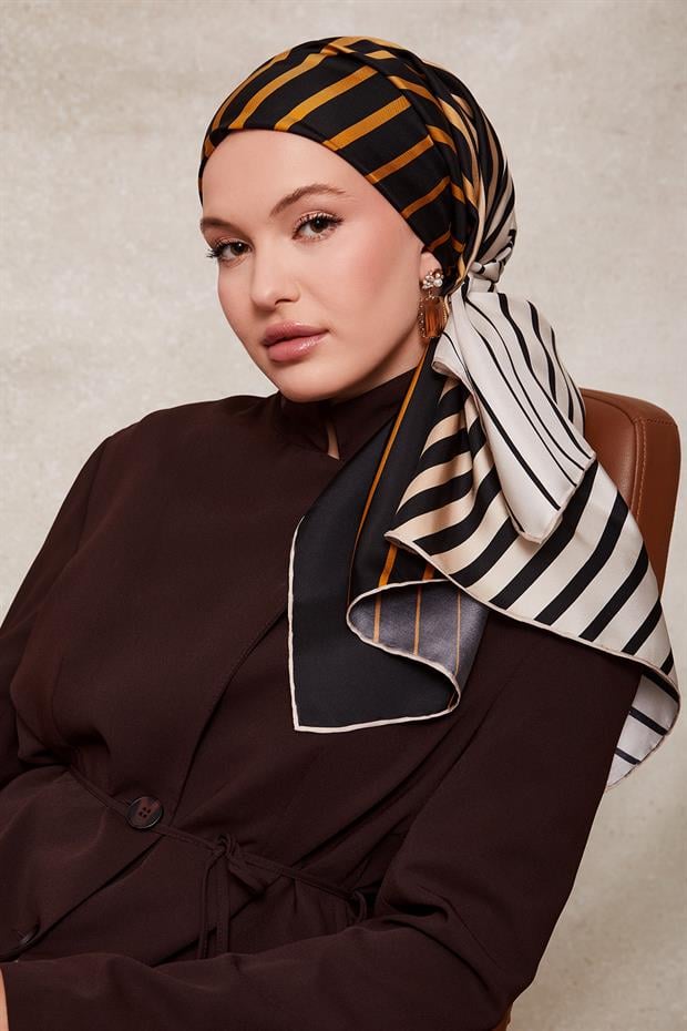 Gold Şerit Desenli Twill İpek Eşarp