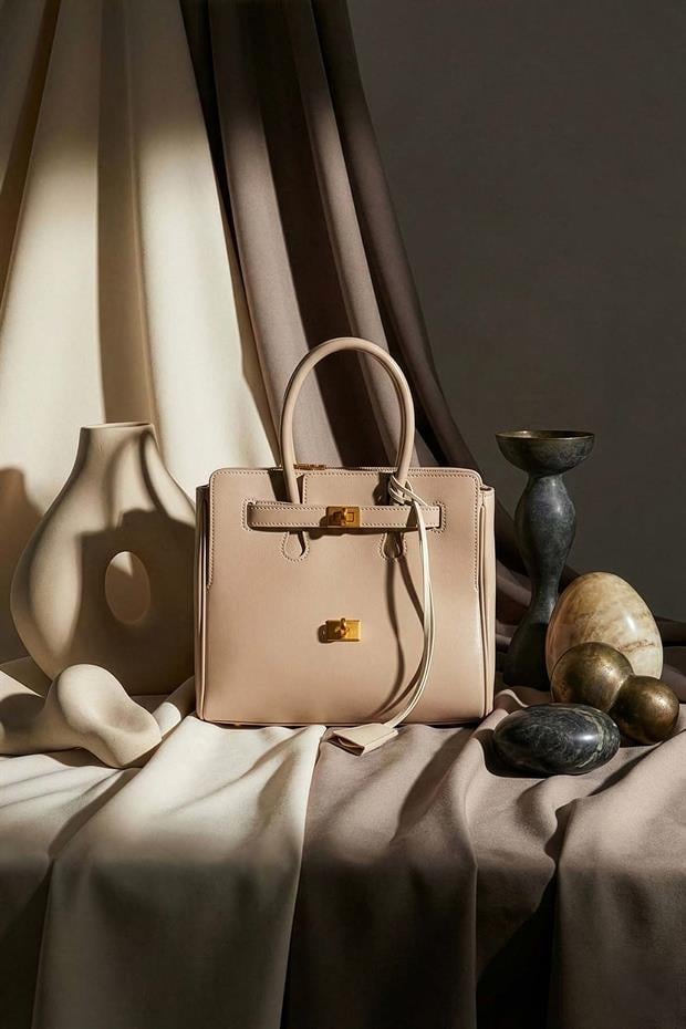 LevidorGri Deri Aksesuar Detaylı El Çantası