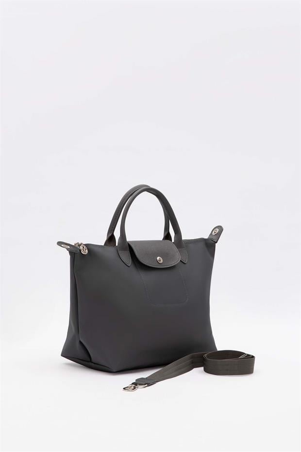 Gri Deri Kapaklı Omuz Çantası