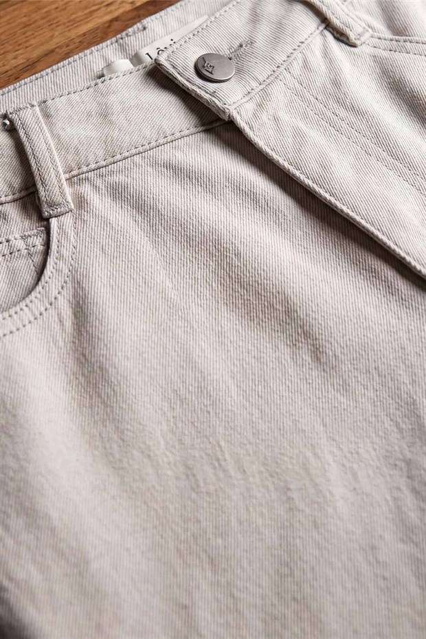 Gri Dikiş Detaylı Bol Paça Jean