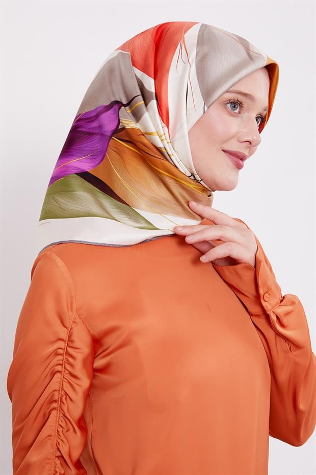 Gri İnce Yaprak Desen Twill İpek Eşarp