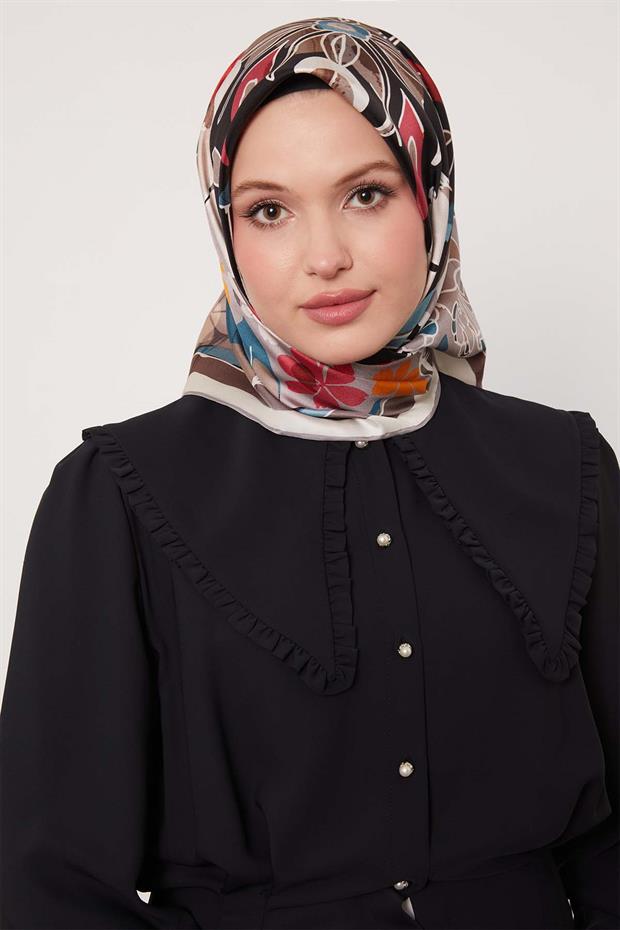 Gri Karışık Çiçek Desen Twill İpek Eşarp