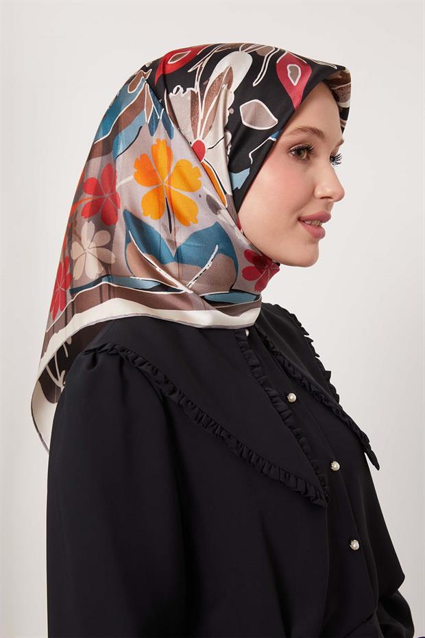 Gri Karışık Çiçek Desen Twill İpek Eşarp