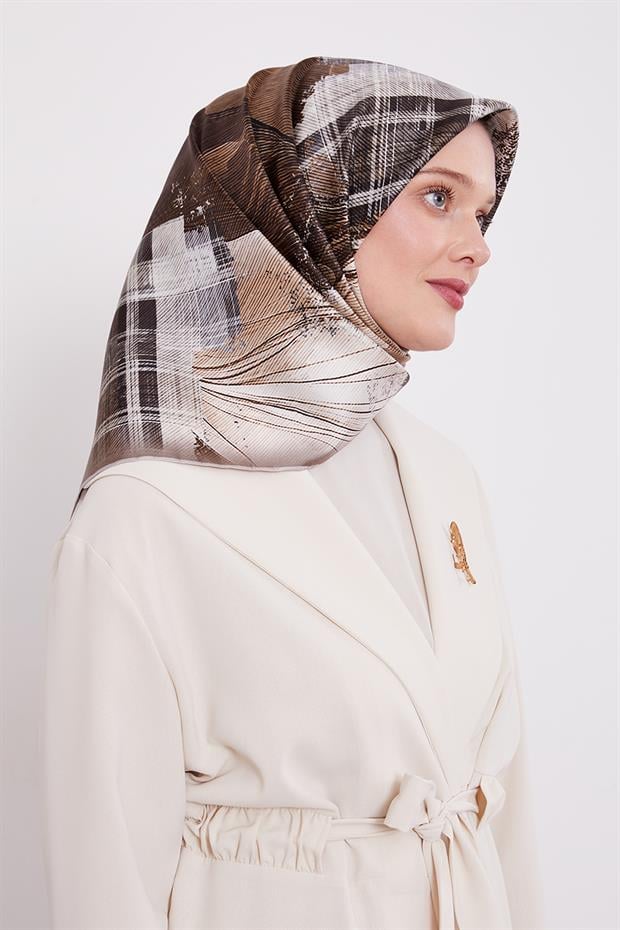 Gri İnce Çizgi Desen Twill İpek Eşarp