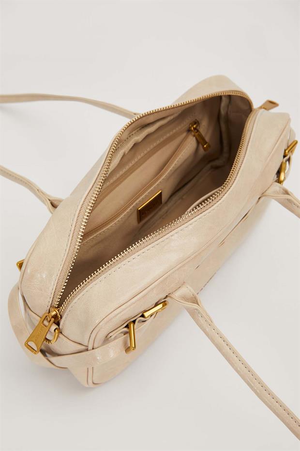 Gri Kemer Detaylı Uzun Askılı Omuz Çantası