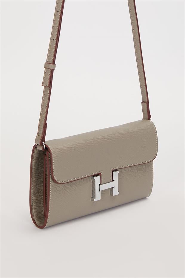 Gri Kenar Dikiş Detaylı Omuz Çantası