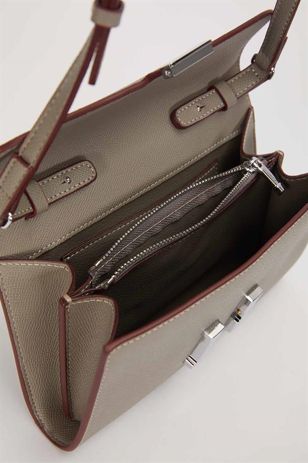 Gri Kenar Dikiş Detaylı Omuz Çantası