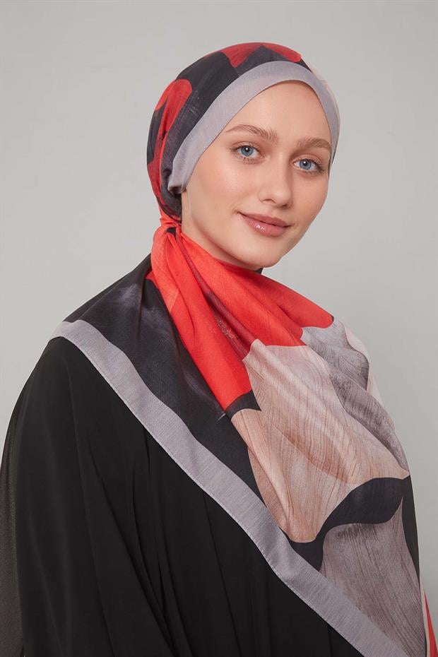 Gri - Kırmızı Çiçek Desen Sport Şal