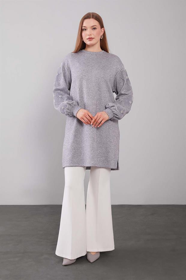 Gri Kol Çiçek Detaylı Tunik