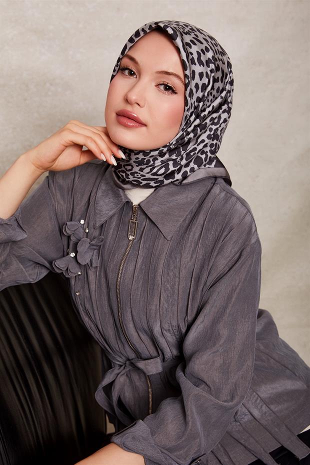 Gri Leopar Desen Twill İpek Eşarp
