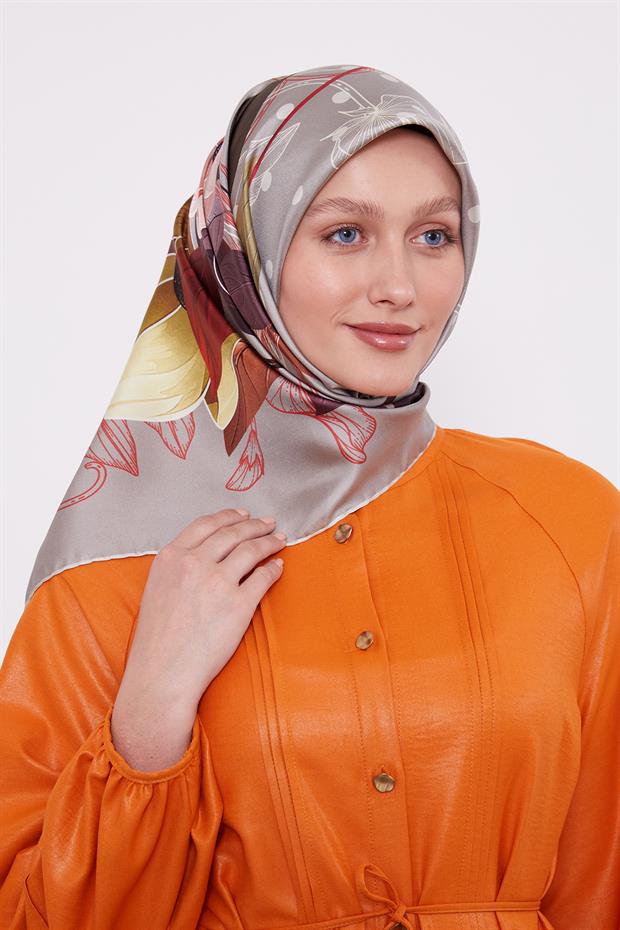 Gri Lotus Çiçek Desen Twill İpek Eşarp