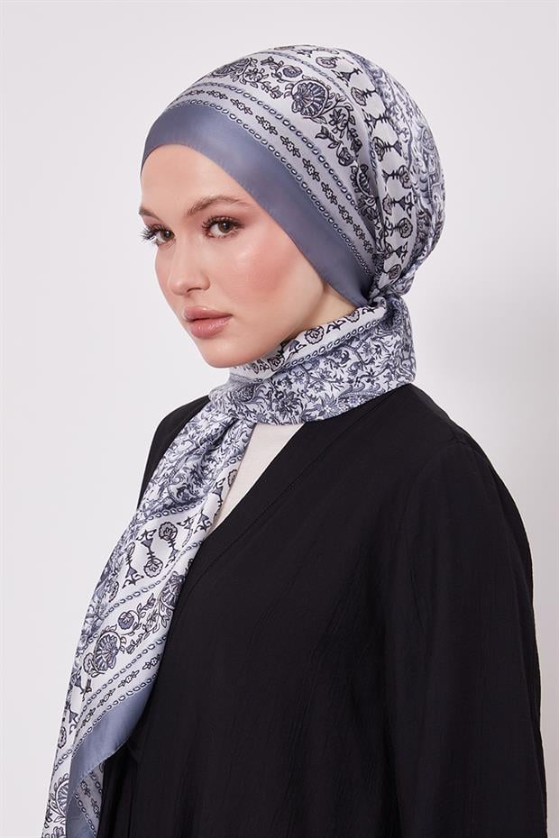 Gri Mini Çiçek Hint İpeği Şal