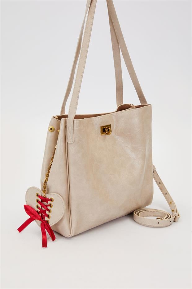 Gri Örgü Aksesuar Detaylı Omuz Çantası