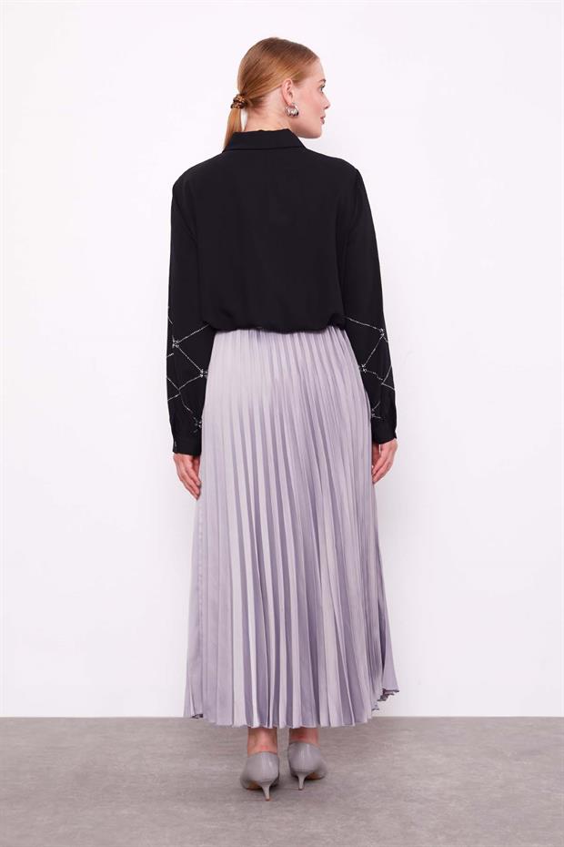 Gri Piliseli Saten Etek