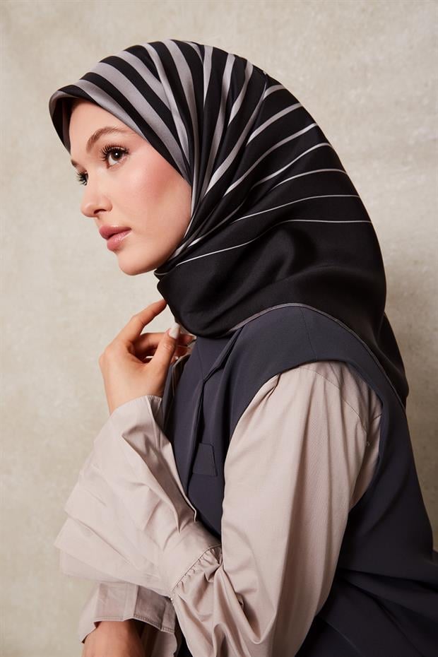 Gri Şerit Desenli Twill İpek Eşarp