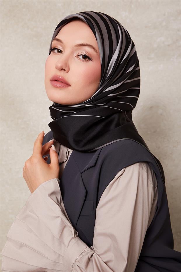 Gri Şerit Desenli Twill İpek Eşarp