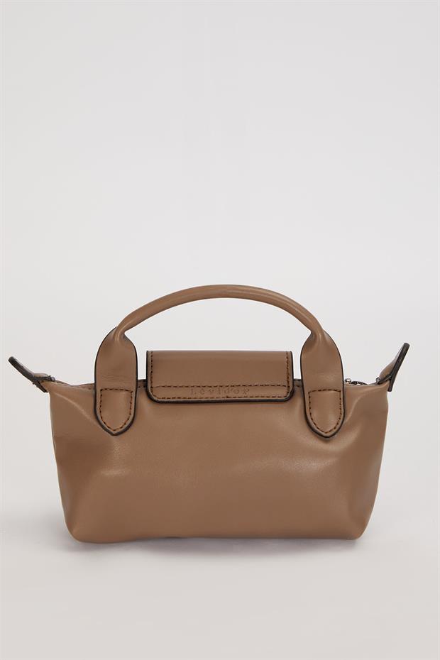 Gri Üst Kapama Detaylı El Çantası