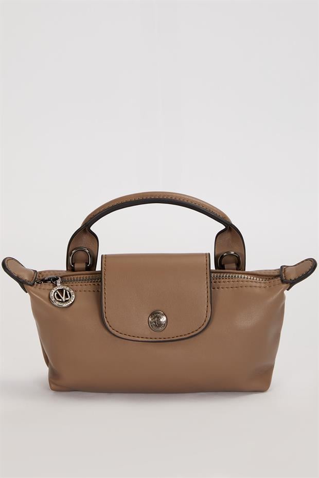 Gri Üst Kapama Detaylı El Çantası