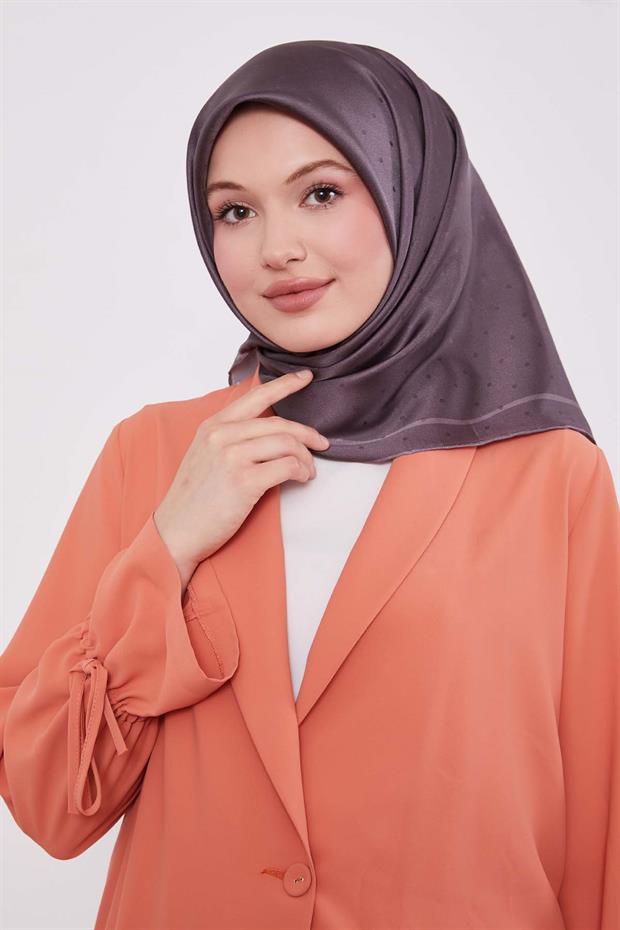 Gül Benek Desen Monogram İpek Eşarp