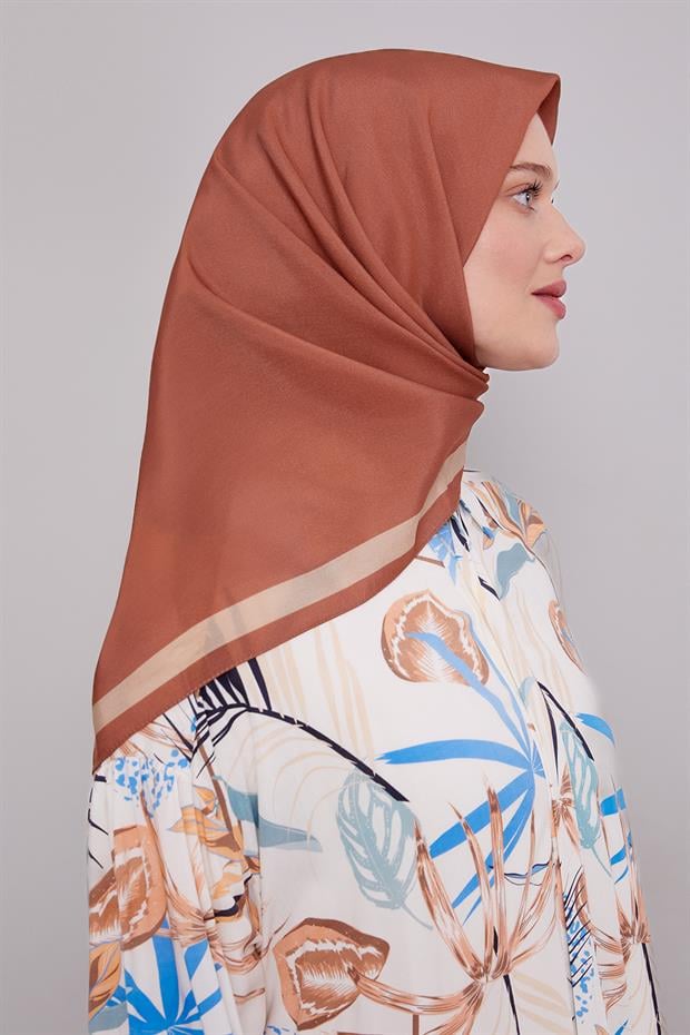 Gül Kurusu Kenar Şerit Aura Eşarp