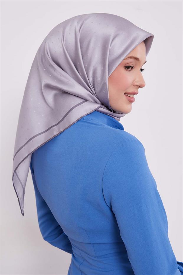 Gümüş Benek Desen Monogram İpek Eşarp