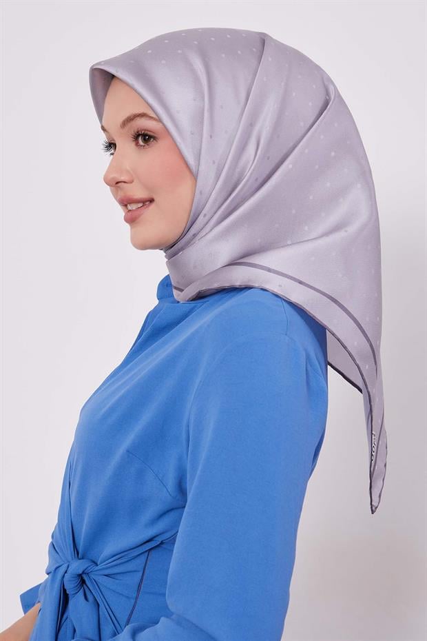 Gümüş Benek Desen Monogram İpek Eşarp