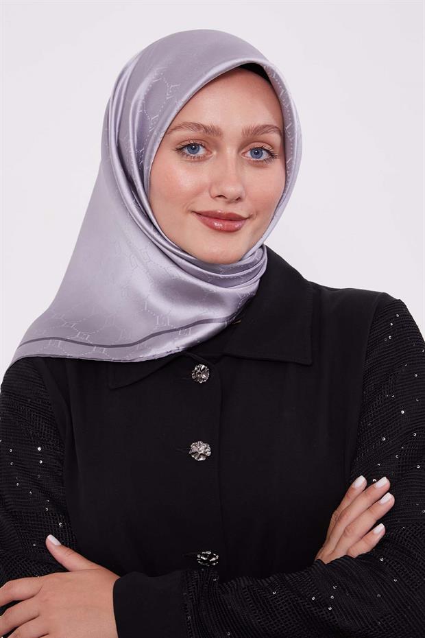 Gümüş Petek Desen Monogram İpek Eşarp
